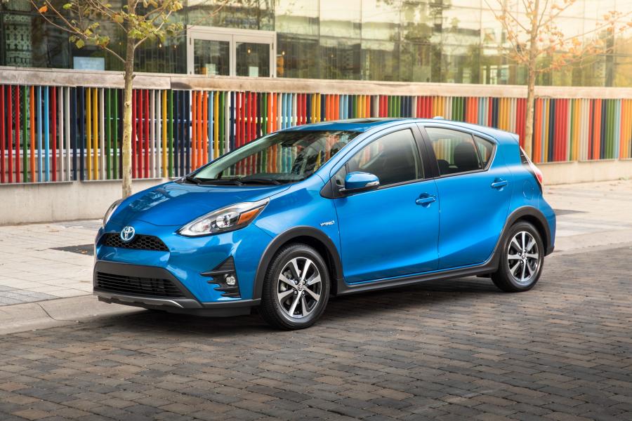  Toyota Prius c 2018 года  (фото 19 из 20)